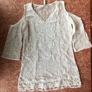 🍀Crocheted Spanish Top NWOT